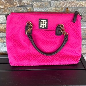 LIGHTLY USED TOMMY HILFIGER HOT PINK LOGO BAG WITH GOLD HARDWARE AND BLACK STRAP